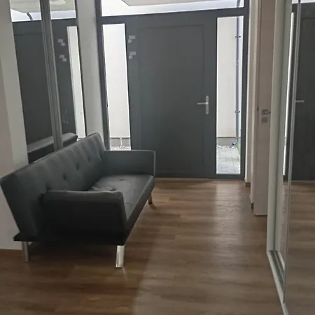 Moderni Pokoj S Parkovanim Zdarma Брно Экстерьер фото